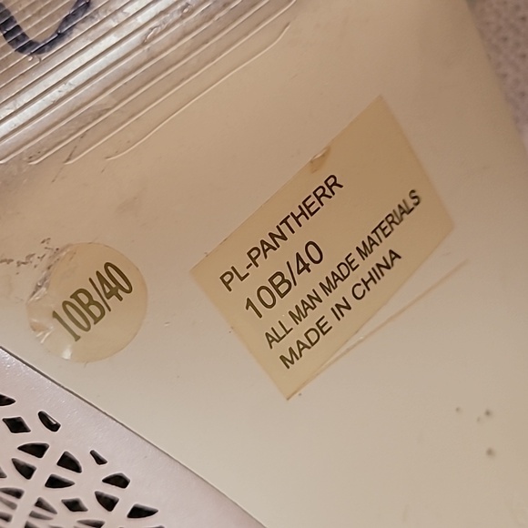 4 Pairs of Heels - Picture 14 of 16